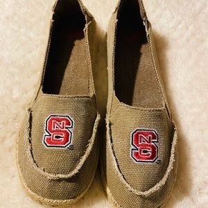 New North Carolina State WolfPack Womens Hemp Slides